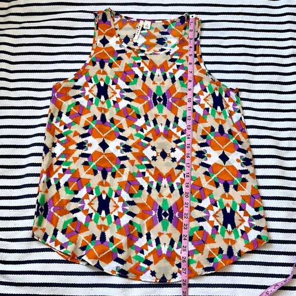 Miami Kaleidoscope Print Sleeveless Blouse Large - Picture 4 of 5